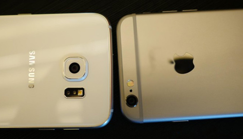 Galaxy S6 có thể giúp Samsung lật đổ ngôi vương của Apple? 20150418131534-samsung-galaxy-s6-vs-iphone