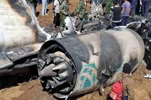 [Internacional] Avião faz pouso não programado e deixa dois mortos em Mianmar  20121225114330184227e