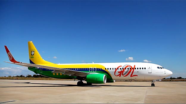 Pintura do Boeing 737-800 da GOL para Copa de 2014 20130612174117351043u