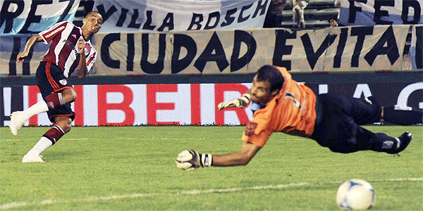 Atacante Trezeguet entra no segundo tempo e faz gol na estreia pelo River +[Video] 20120120101920595364i