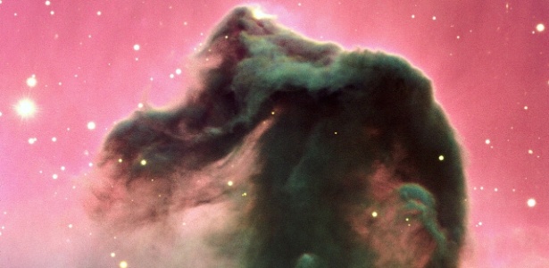 Apresetaçao 8out2012---o-fors2-tambem-detectou-a-nebulosa-cabeca-de-cavalo---os-astronomos-fundiram-tres-imagens-feitas-pelo-instrumento-do-telescopio-kuyen-no-chile-1349719734902_615x300
