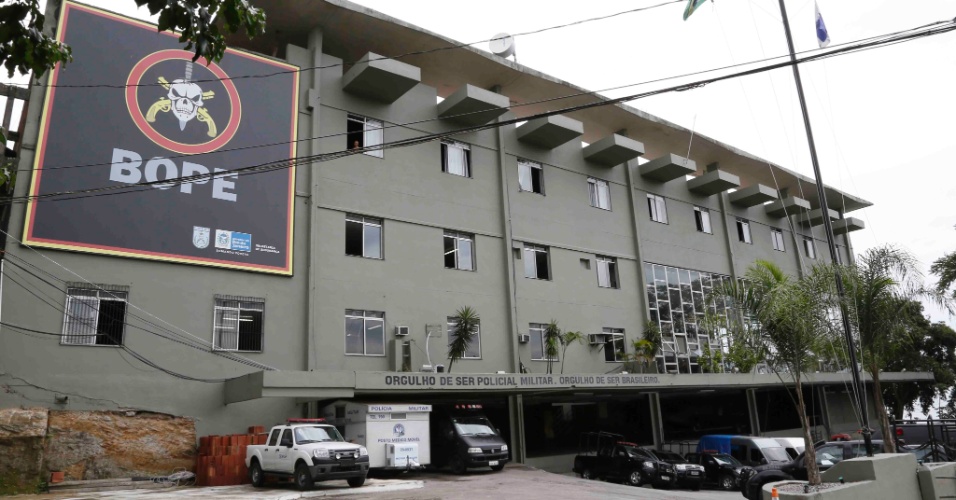 Armée Brésilienne  Fachada-do-quartel-general-do-bope-batalhao-de-operacoes-especiais-ate-o-fim-do-ano-o-bope-passara-a-ocupar-o-espaco-fisico-do-moderno-comando-de-operacoes-especiais-que-esta-sendo-construido-em-1358545373000_956x500