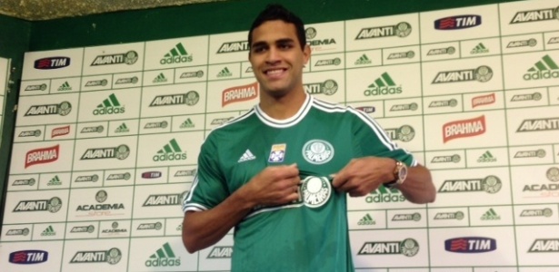 Quem fará mais gols este ano? Allan Kardec ou Fernando Torres? Alan-kardec-reforco-do-palmeiras-1372691388892_615x300