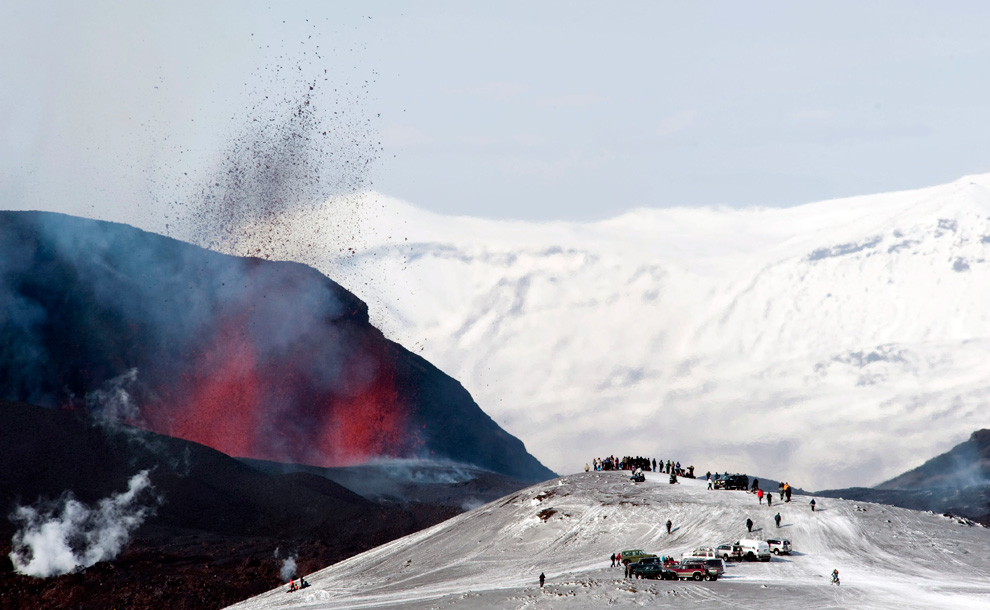 La erupción volcánica de Islandia en imágenes E10_23012149