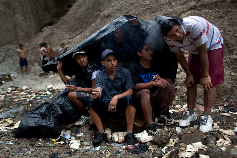 [The Big Picture] “The Mine - Guatemala” – mưu sinh trên đống rác