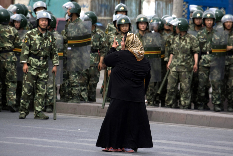 Ethnic Clashes in Urumqi, China X31_19589461