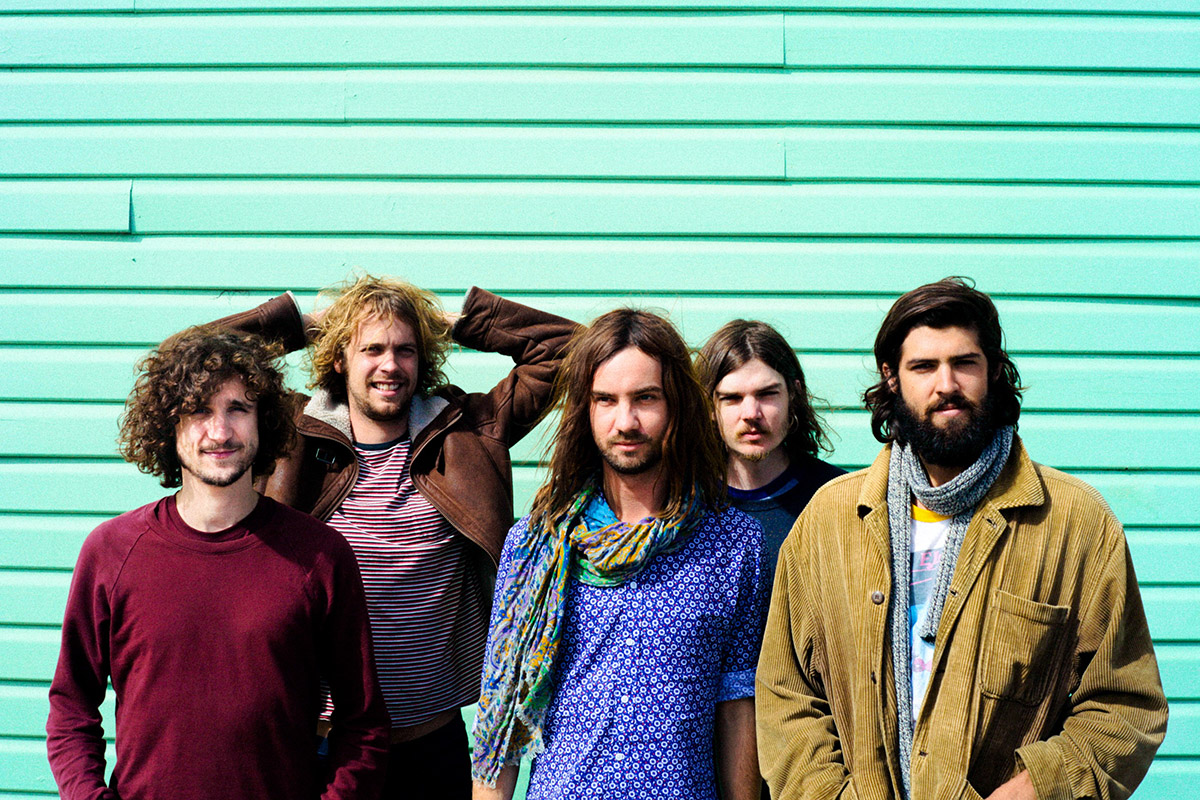 Alt. Sounds IV >> GANADOR Pág. 42 - Página 37 Tame-Impala-2015-newweb