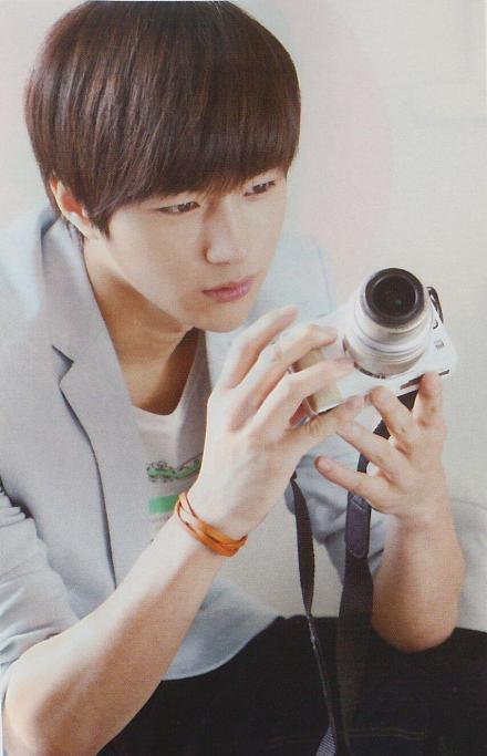 2013.09.24 – MYUNGSOO POUR LE MAGAZINE JAPONAIS « CHOA » NUMÉRO 28 [SCANS] I7s116