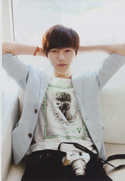 2013.09.24 – MYUNGSOO POUR LE MAGAZINE JAPONAIS « CHOA » NUMÉRO 28 [SCANS] I7s59