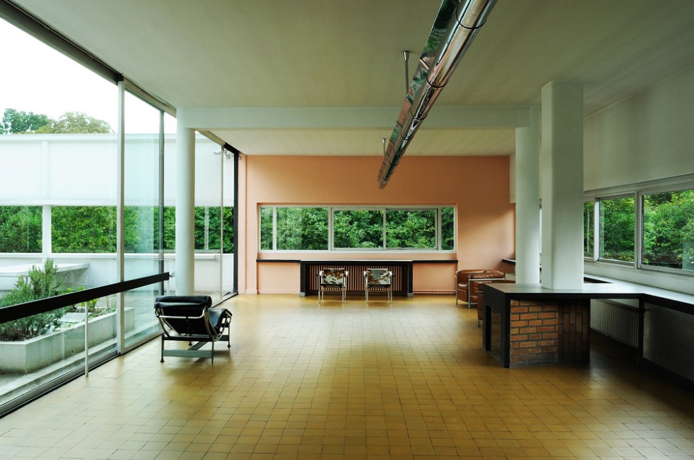 [flychris] Ma future maison - Page 3 Villa-savoye-1-interior-living-room