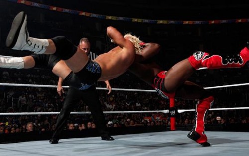 SHOW #74 ATTITUDE! SummerSlam-2010-Dolph-Ziggler-vs-Kofi-Kingston