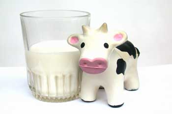 MIÉRCOLES 17 DE AGOSTO DE 2011 POR FAVOR DEJEN SUS MJES. DIARIOS AQUÍ. GRACIAS!! - Página 3 Leche-de-vaca