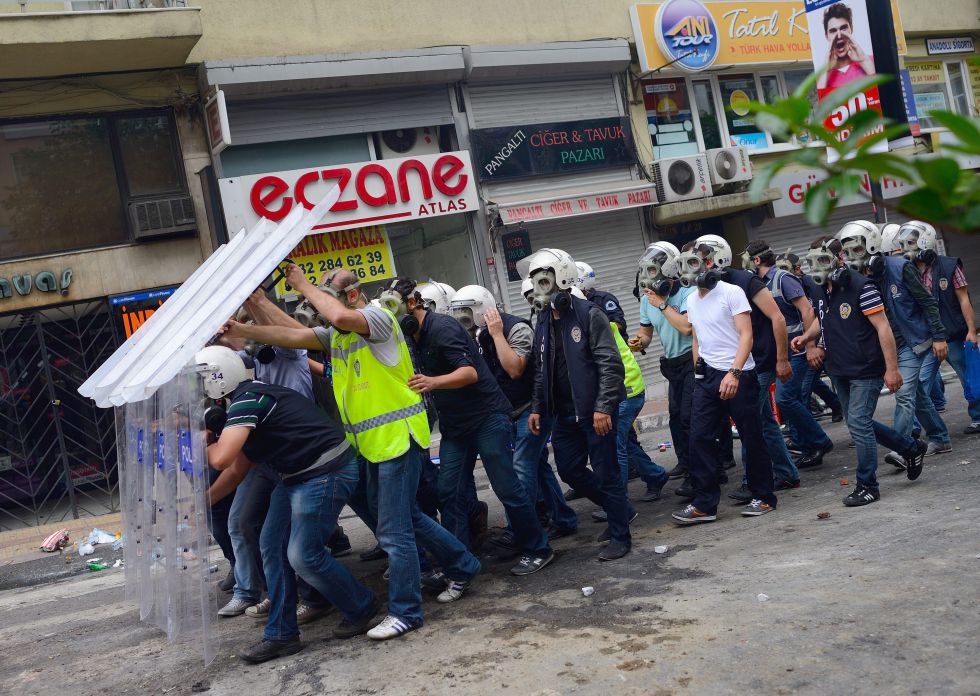 Turquía. Protestas, malestar  social, democracia, represión del gobierno. 1371400204_341614_1371402200_album_normal