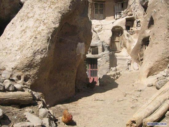 بيوت الحجارة في إيران  Old_stone_house_12