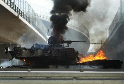 الأسطورة( merkava)...الدبابة الصهيونية المدمرة..أدخل و متع عينيك Burnedtank_2005-791125