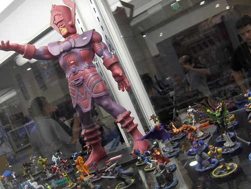 Heroclix, el juego de tablero de superheroes (Exposicion del juego y de sus figuras) Galactus-2