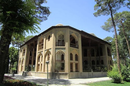 عمارت هشت بهشت در اصفهان Hasht-behesht-500x330