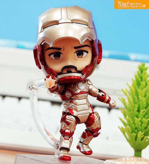 [Good Smile Company] Iron Man 3: Iron Man Mark 42 Hero's Edition Nendoroid Iron-Man-Mk-42-Iron-Man-GSC-Nendoroid-anteprima-09