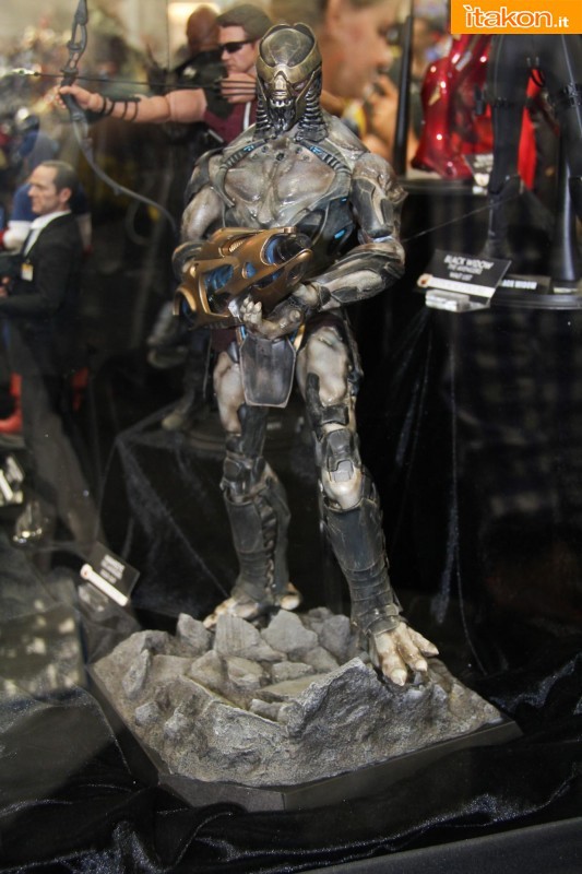 [Hot Toys] The Avengers: Chitauri Footsoldier and Chitauri Commander - LANÇADO!!! - Página 3 Hot-toys-sdcc13-part2-8-533x800