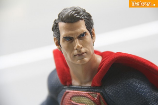 [Kotobukiya] Superman: Man Of Steel Statue - Página 3 Kotobukiya-sdcc13-part1-99-650x433