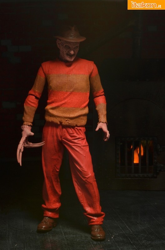 [NECA] A Nightmare On Elm Street: Freddy Krueger NES version  Freddy-Krueger-NES-Version-006-529x800