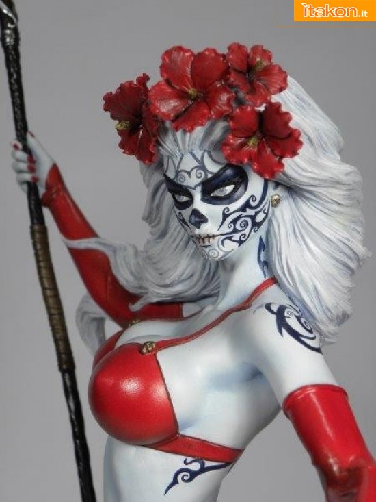 [CS More] Lady Death "La Muerta" Statue Lady-Death-La-Muerta-Statue-di-CS-Moore-Studio-3