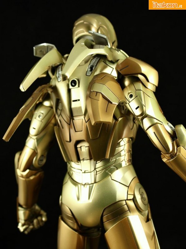 [Hot Toys] Iron Man 3: Midas (Mark XXI) - Página 2 IMG_3297_zps4505576a-598x800