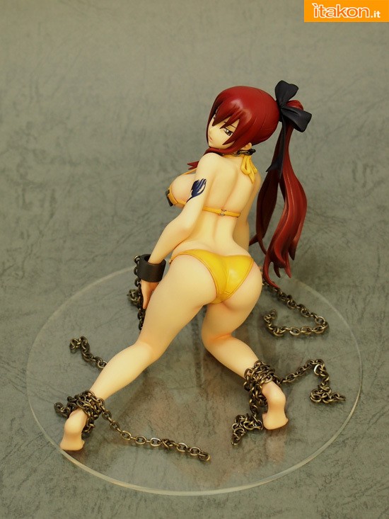 [X-Plus] Fairy Tail: Erza Scarlet Swimsuit ver. (1/8) Erza-scarlet-xplus-fairy-tail-preordini-7