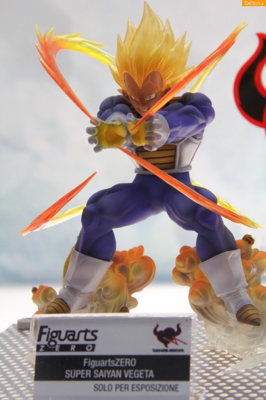 [Bandai] Figuarts ZERO | Dragon Ball Z - Vegeta SSJ Bandai-figuarts-luccacomics2013-28-533x800