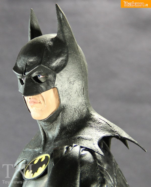 [NECA] Batman 1989 - 1/4 scale - Página 3 Batman-Michael-Keaton-12-Copia