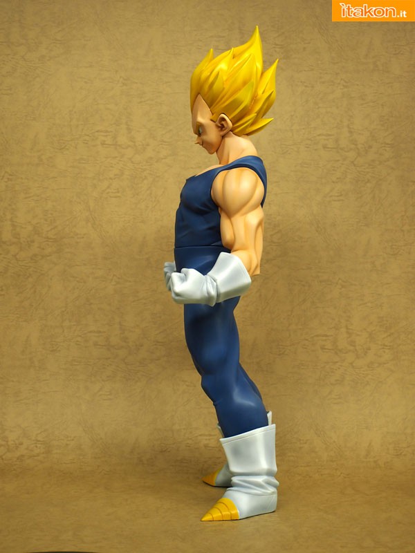 [X-Plus] Dragon Ball Z - Vegeta SSJ - 1/4 Scale Vegeta-SSJ-Gigantic-Series-03