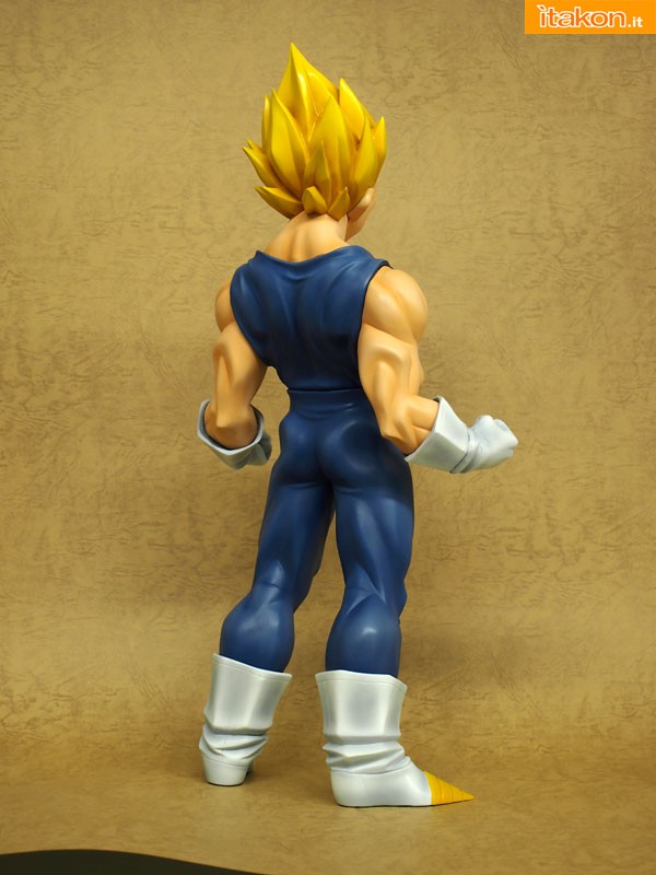 [X-Plus] Dragon Ball Z - Vegeta SSJ - 1/4 Scale Vegeta-SSJ-Gigantic-Series-05