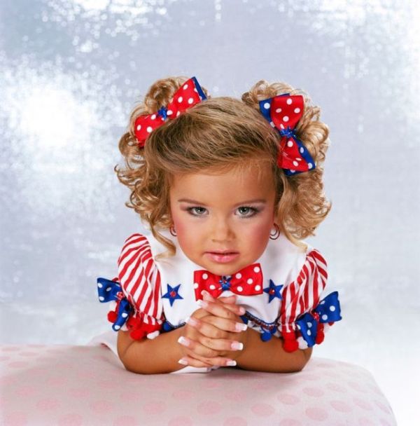 Beauty Children Pageants Make Children Look Ugly-الجمال الأطفال المواكب الفخمة تجعل الأطفال تبدو قبيحة Child_beauty_pageant_11