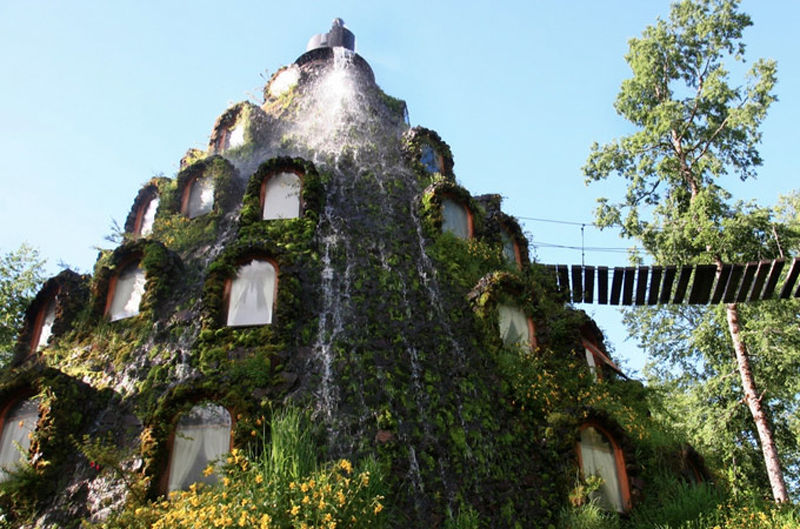 فندق البركان الجبلي الساحر في تشيلي Magic Chile's Water-Volcano Hotel Incredible_magic_mountain_like_chilean_hotel_11