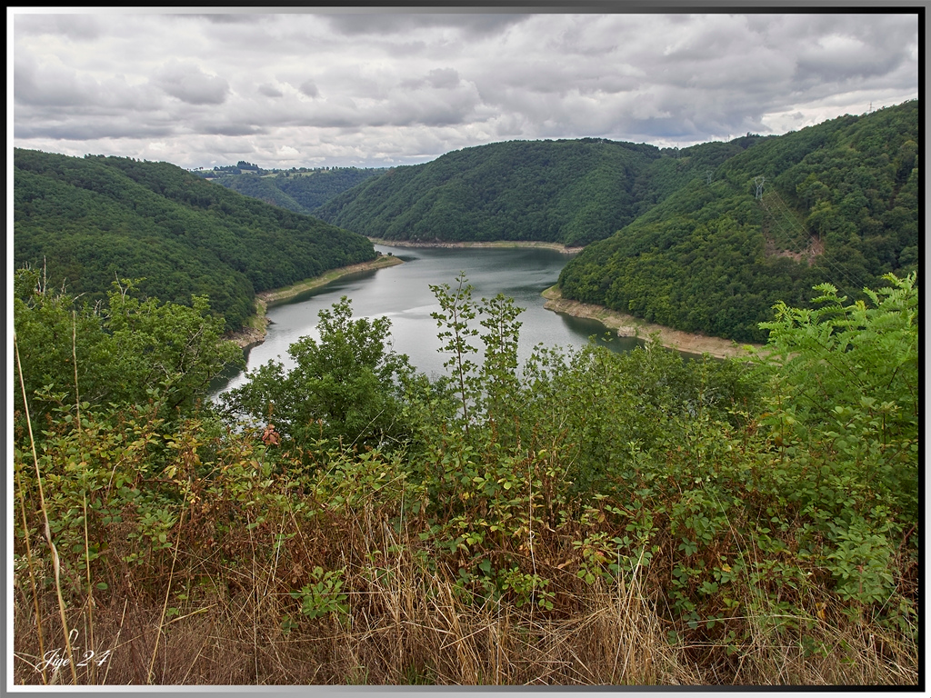 Les grands barrages de haute Corrèze : Le barrage de l'Aigle 1