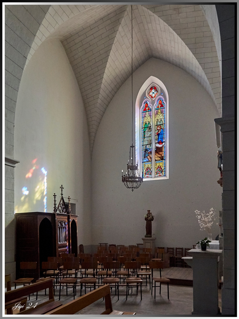 Eglise d'une bourgade de campagne 4