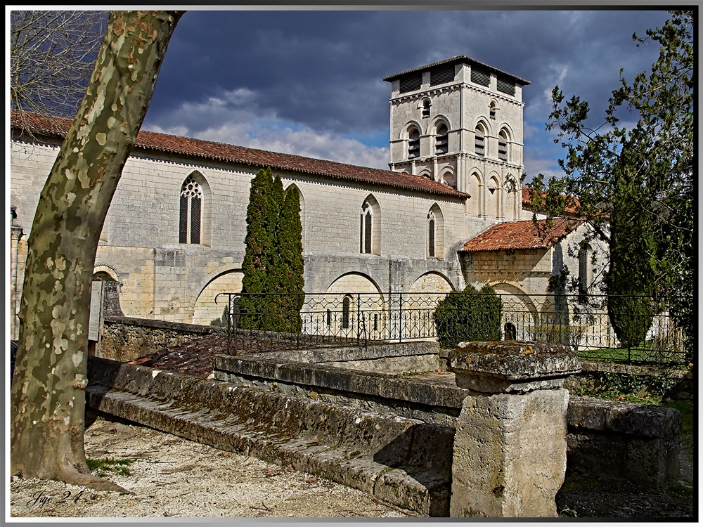 Dans les environs de Chancelade ( Dordogne ) 1