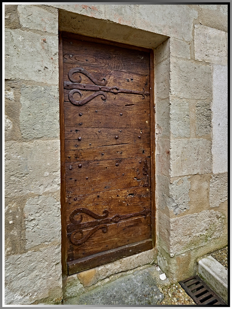 La ville d'Aubeterre 8