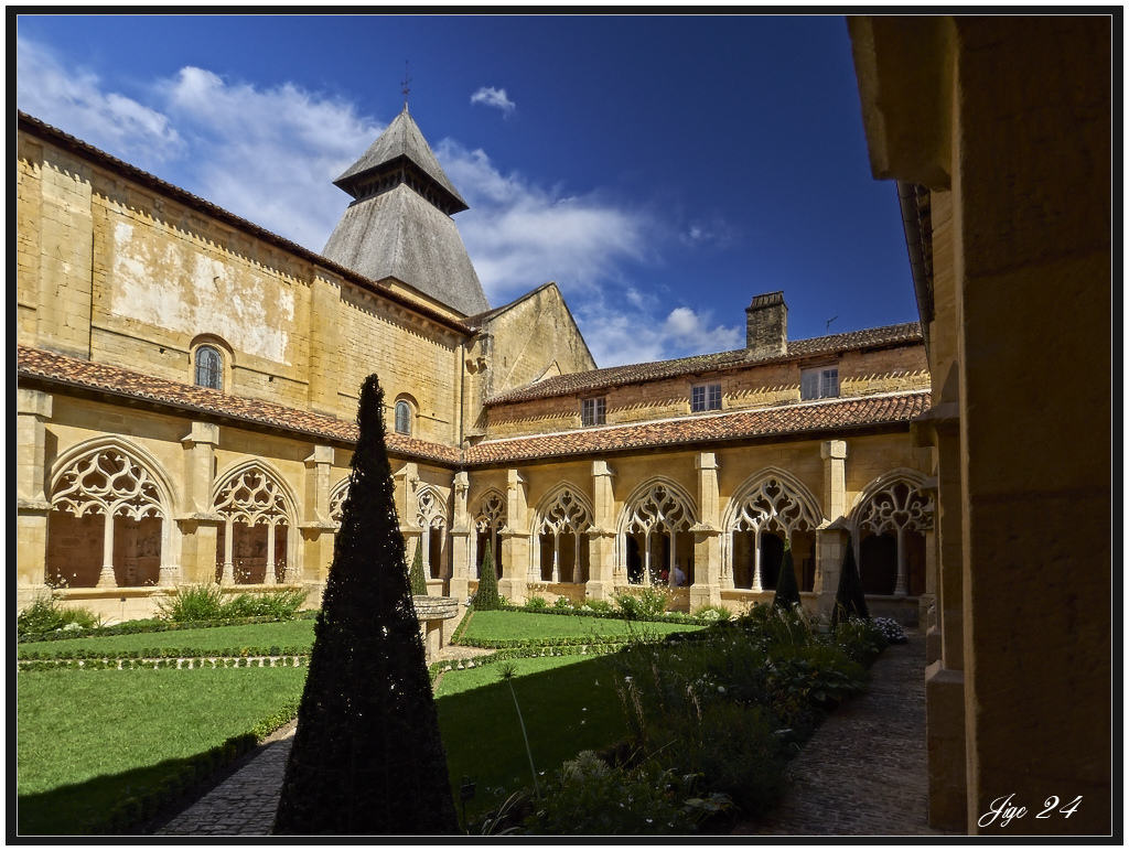 Superbe Périgord : L'abbaye de Cadouin 2