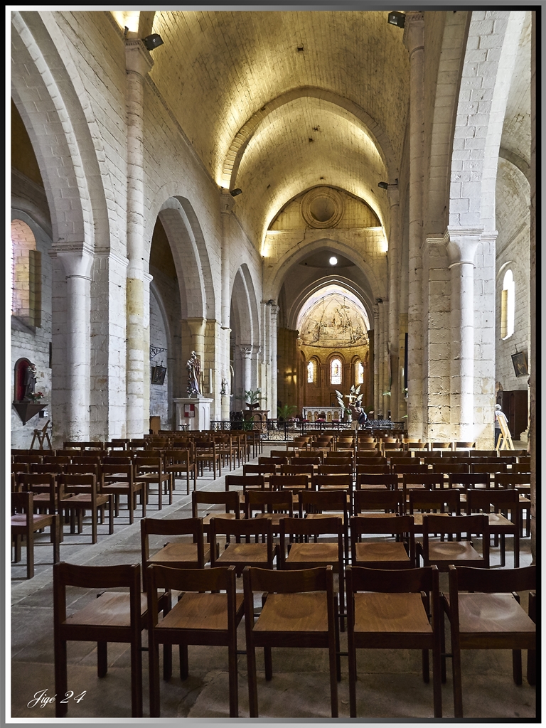 Superbe Périgord : L'abbaye de Cadouin 9