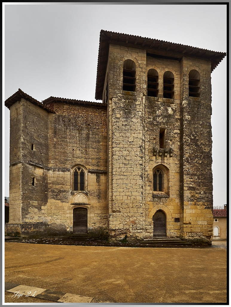 L'église de Chantérac en Périgord 1