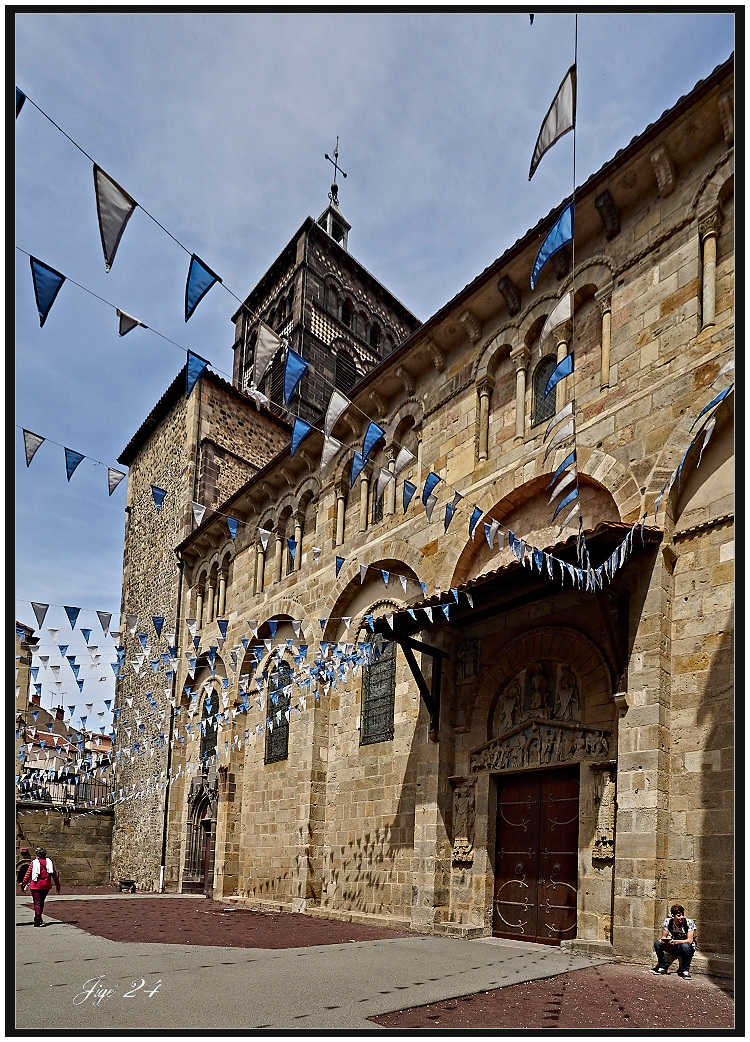 L'église du port à Clermeont Ferrand  [Suite]  400