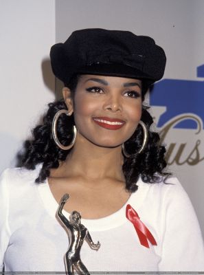 ** The Janet Picture Thread ** - Page 2 Normal_Soul_Train_AWards_Mar_10_1992