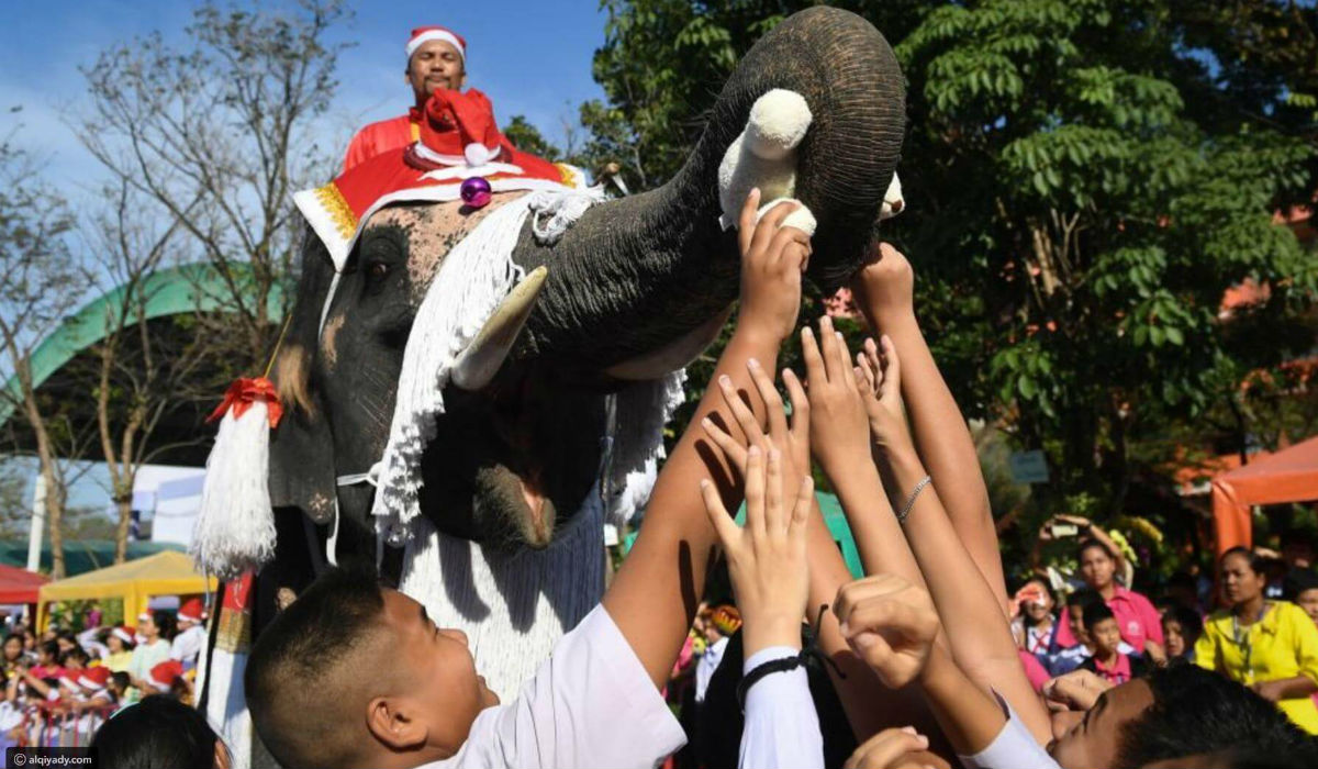 احتفالات عيد الميلاد المجيد حول العالم Christmas-Celebrations-In-Thailand