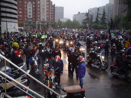 MANIFESTACIÓN POR EL ABANDONO DEL GOBIERNO DE ARAGÓN Manifestacion4n2