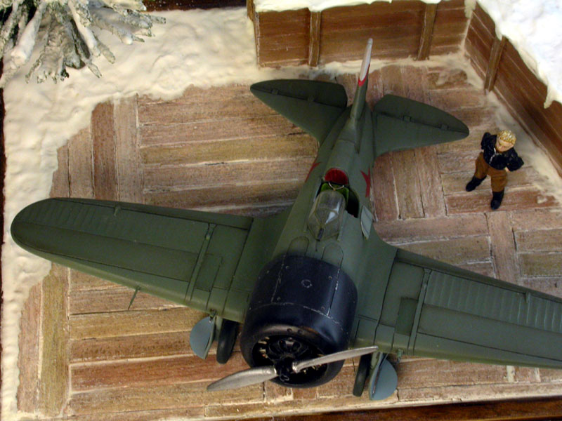 polikarpov - Polikarpov I-16. Du proto au I-185. P&J, Amodel, ICM , ArtModel , Eastern Express MSD 1/72.  I-16%20type%204%20Leningrad_02