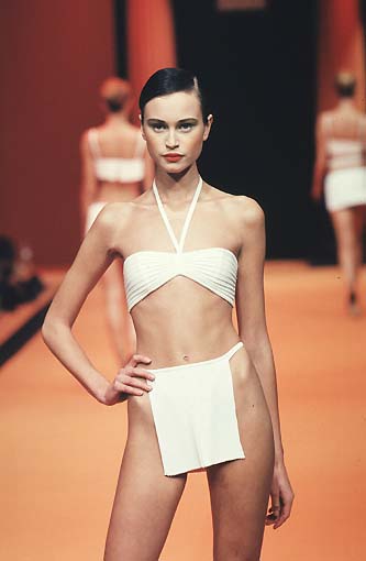 Falsas fotos usadas em sites anti ana/mia Herve%20Leger-Ready-to-Wear1998