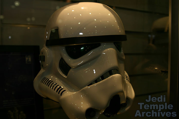 casque EFX / MASTER REPLICAS de stormtooper 02helmets-017