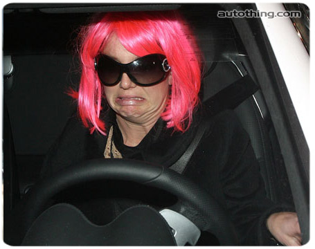 Britney Despedida de X Factor Wpid-Brabus-Pink-Wig-2011-10-17-08-30