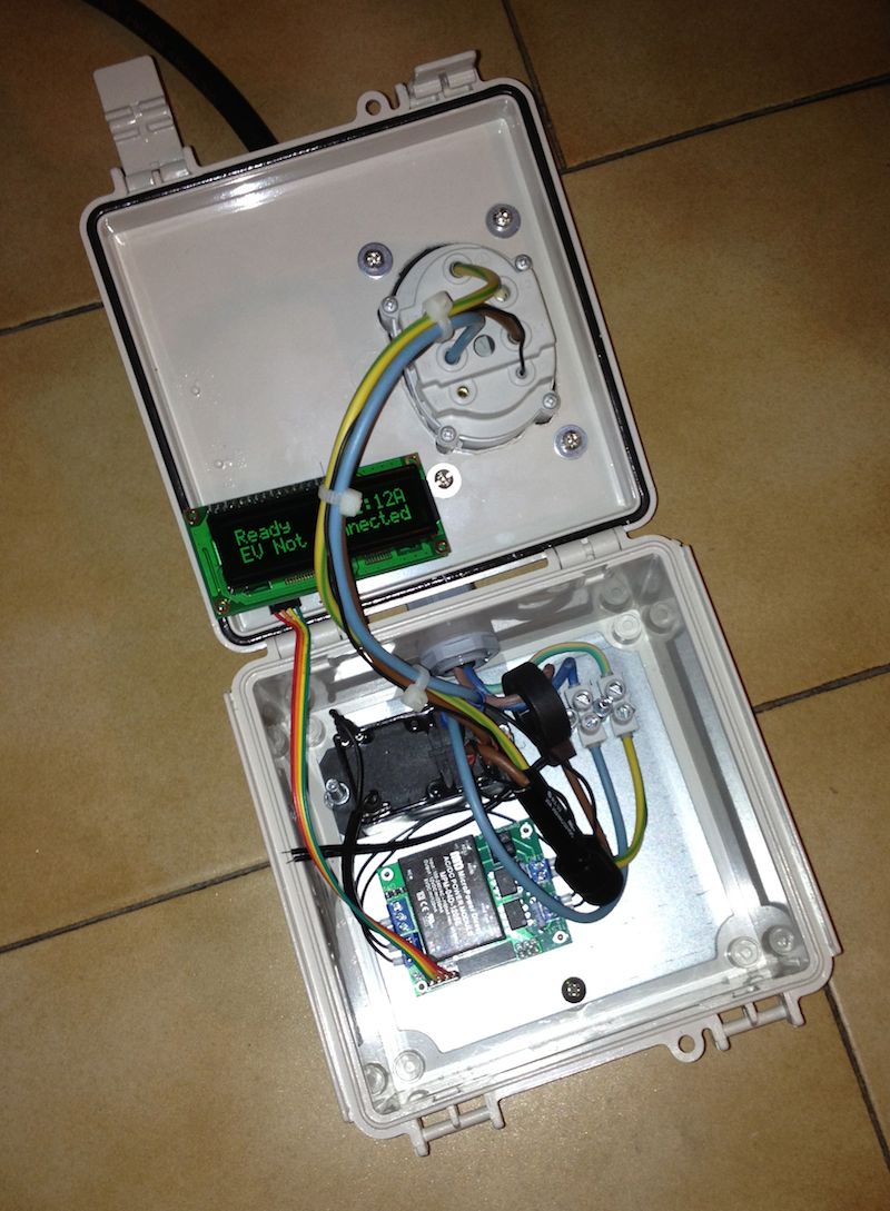 Fabriquer sa borne de recharge / son câble de recharge occasionnel avec OpenEVSE 1